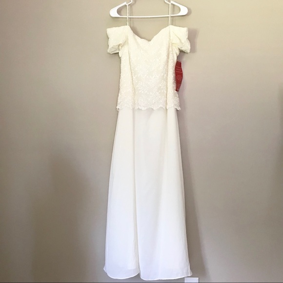Cachet Dresses & Skirts - NWT Ivory Lace Off Shoulder Mother of Bride Dress